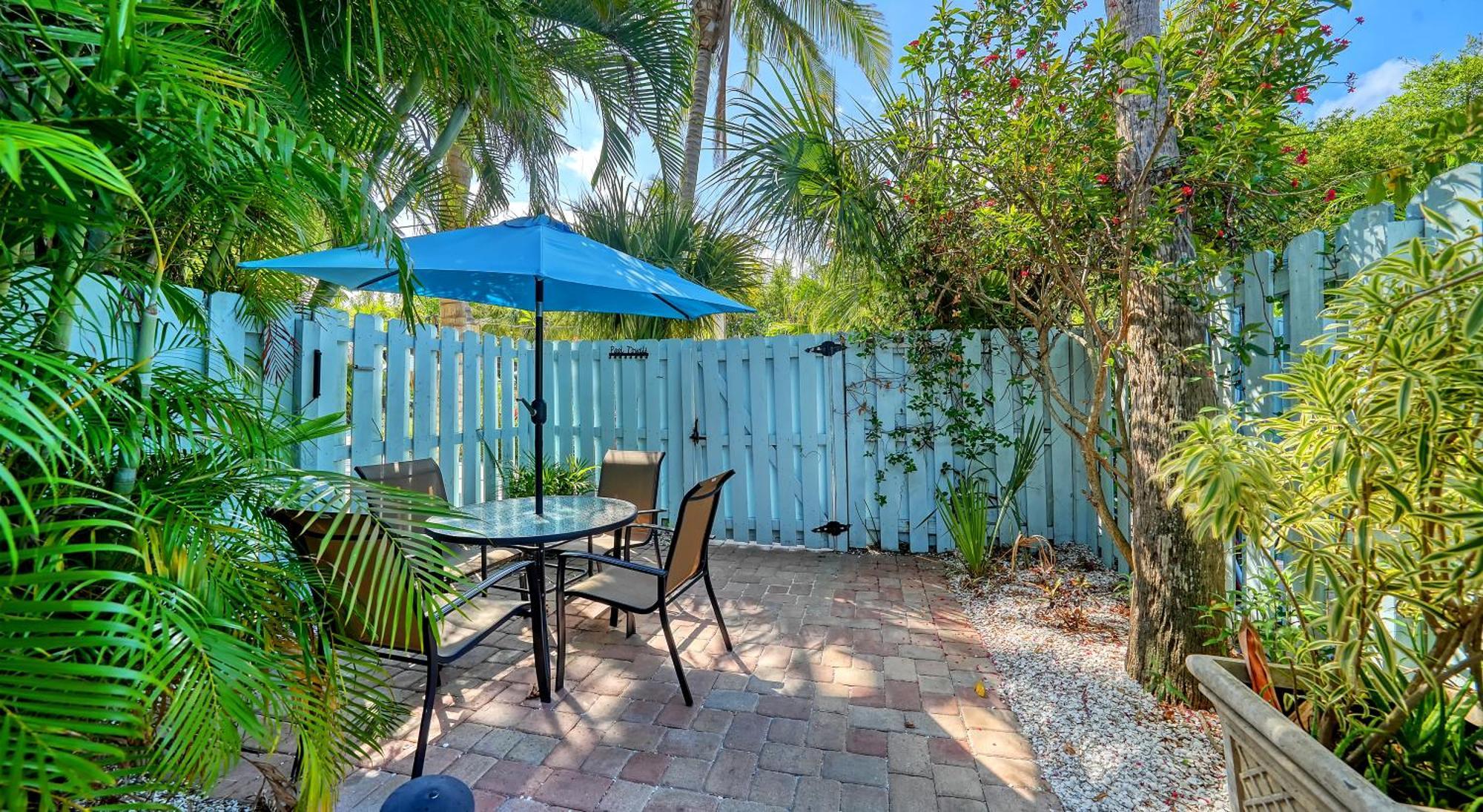 Siesta Key Palms Resort Point O'Rocks Екстериор снимка