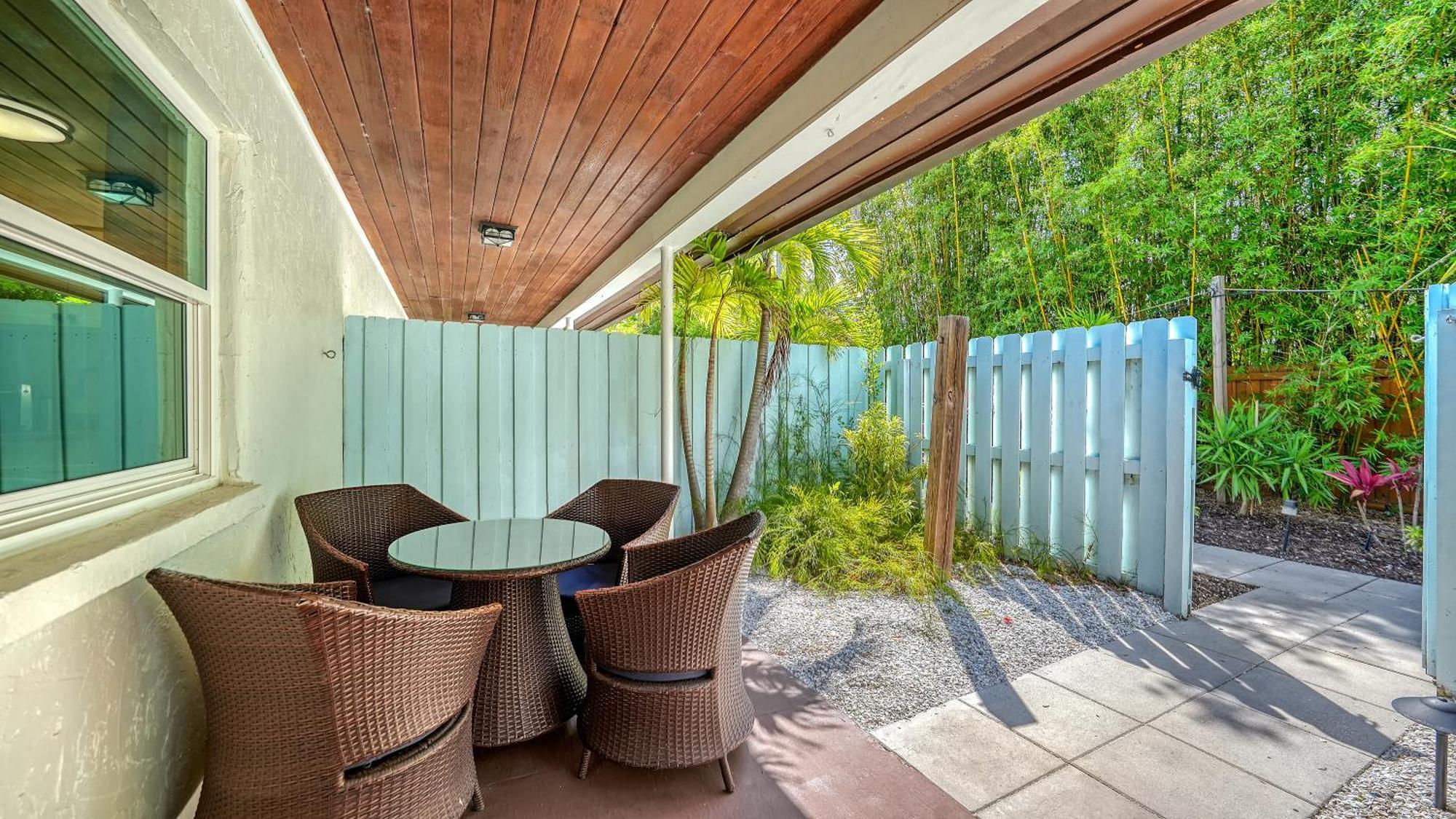 Siesta Key Palms Resort Point O'Rocks Екстериор снимка